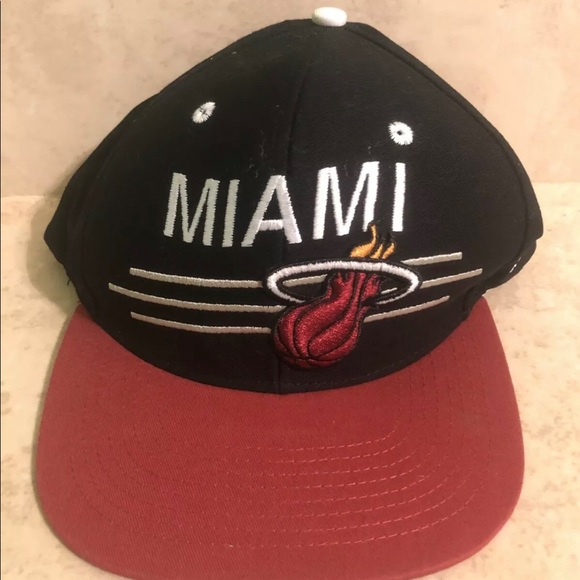 Miami Heat Adidas Snapback Hat - Picture 1 of 3
